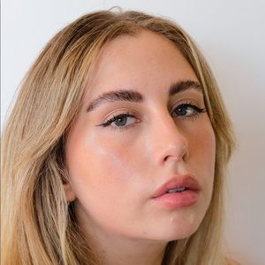 Meet your Posher, Bianca